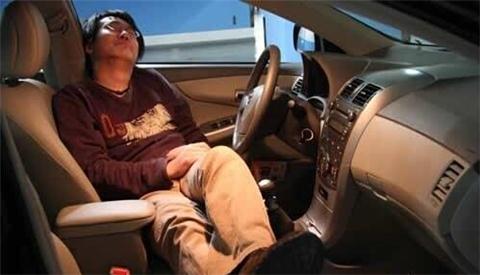 省下油钱<em>泡妹子</em>,开车省油<em>技巧</em> - 驾车<em>技巧</em> - 汽车