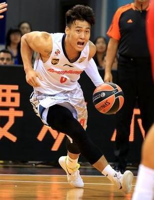 在中国篮协公布的2016-17赛季第一批注册运动员名单,并没有赵睿的名字