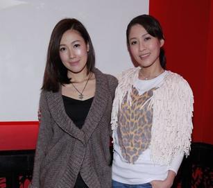 陈敏之李诗韵同台似双胞胎图