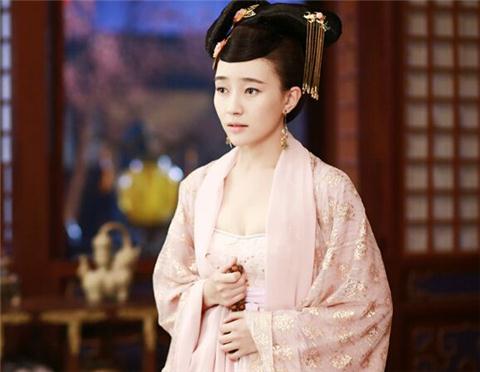 "通天狄仁杰"女星比拼丰胸 图