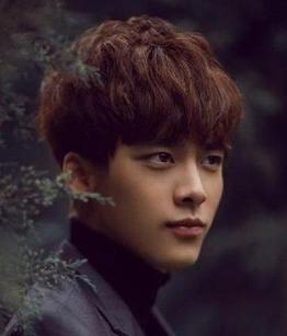 卷毛大热,最新男生烫发发型集