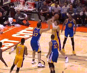 帽kd 骑扣!6400万内线拼退赛