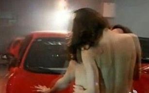 辣女神李波儿联袂主持